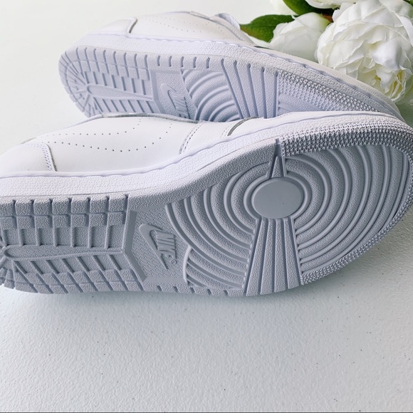 Nike Jordan 1 Retro Low Slip NWT - Picture 10 of 10